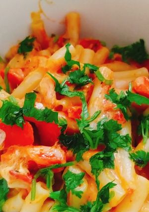A picture of Cajun pasta with shrimp.