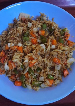 Una foto de Arroz frito con verduras en freidora de aire Cosori LI401S 3.8L