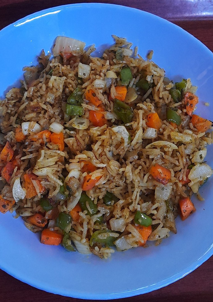 Una foto de Arroz frito con verduras en freidora de aire Cosori LI401S 3.8L