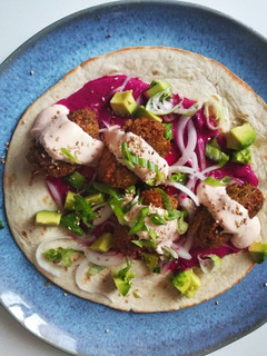 Una foto de Wrap de falafel