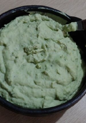 Una foto de Crema de habas para acompañar comidas, ensaladas, etc