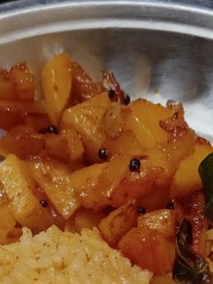 A picture of உருளைக்கிழங்கு பொரியல்.