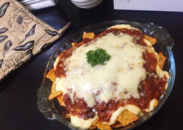 Beef Nachos Bolognese