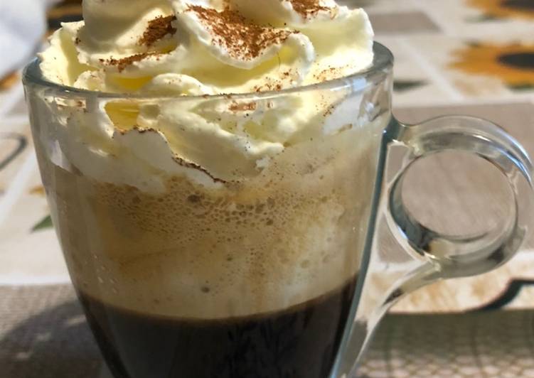 Caffè con panna