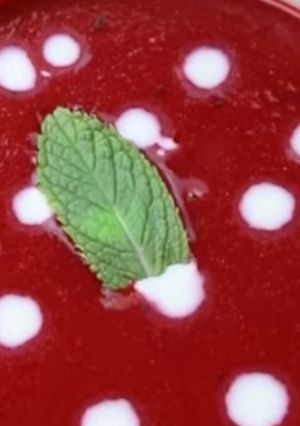 બીટ નું ટેસ્ટી મિક્સ સૂપ (Beetroot Mix Soup Recipe In Gujarati) રેસીપી મુખ્ય ફોટો
