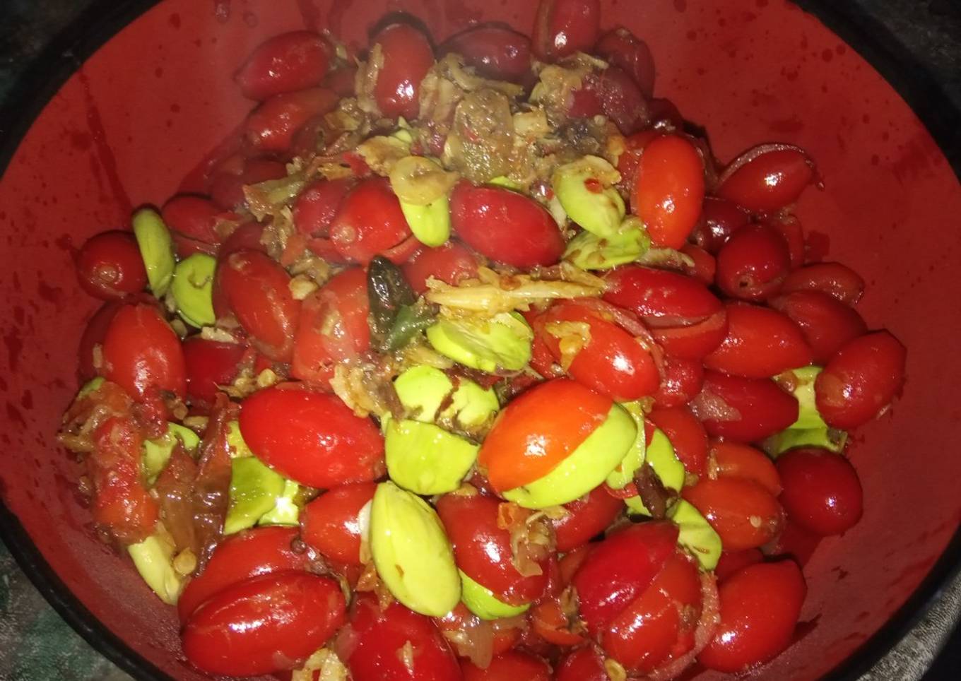 Tumis kulit melinjo (pete+udang)