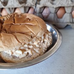 A picture of Egg bun sandwich.