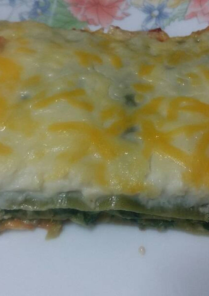 Una foto de Lasaña de espinacas con verduras