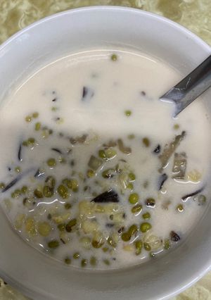 Hình của món Chè đậu nấm mèo nước cốt dừa.