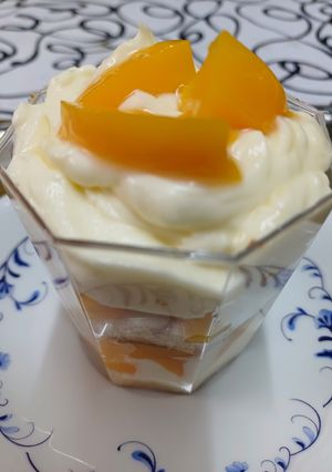 Una foto de Postre con durazno 🍑