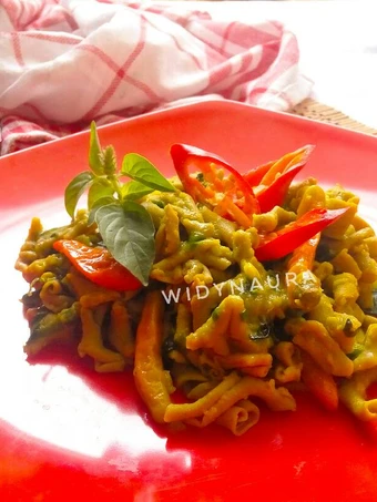 Langkah Gampang Membuat Resep Usus ayam bumbu kuning yang Menggugah Selera Anti Ribet, Bikin Ngiler