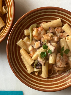 Una foto de Tortelloni con pulpo y gambones, especias Sabor Cookpad, one pot