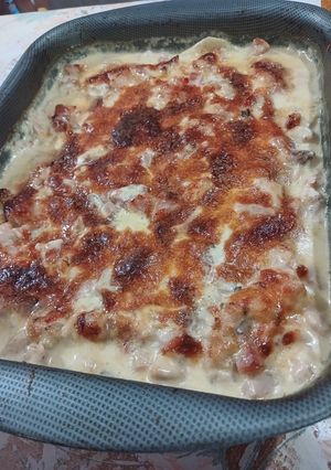Una foto de Pollo a la crema con papas
