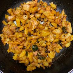 A picture of Aloo fry.