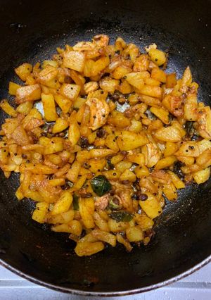 A picture of Aloo fry.