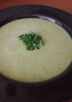 Petrezselymes zöldborsókrémleves recept fotója