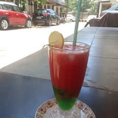 A picture of Watermelon kiwi mocktail.