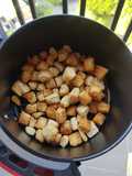 Homemade Crouton (ขนมปังกรอบ)