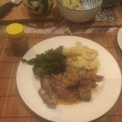 A picture of Pot Roast leg of Lamb.
