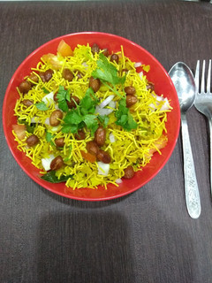 બટેટા પૌવા રેસીપી મુખ્ય ફોટો