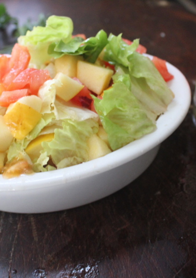 Una foto de Ensalada de manzana con vinagre de arroz