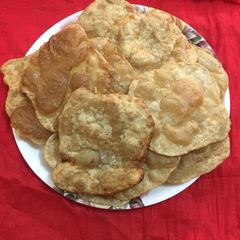 A picture of Milk poori.