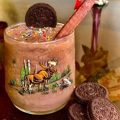 A picture of Oreo frappuccino.