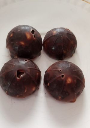 Una foto de Chocolates sin leche ni azúcar 🍫