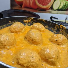 A picture of Hydrabadi egg curry.