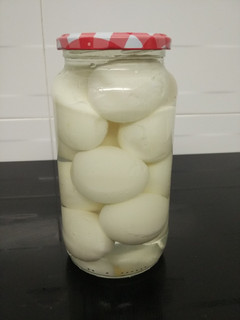 Una foto de Huevos Encurtidos
