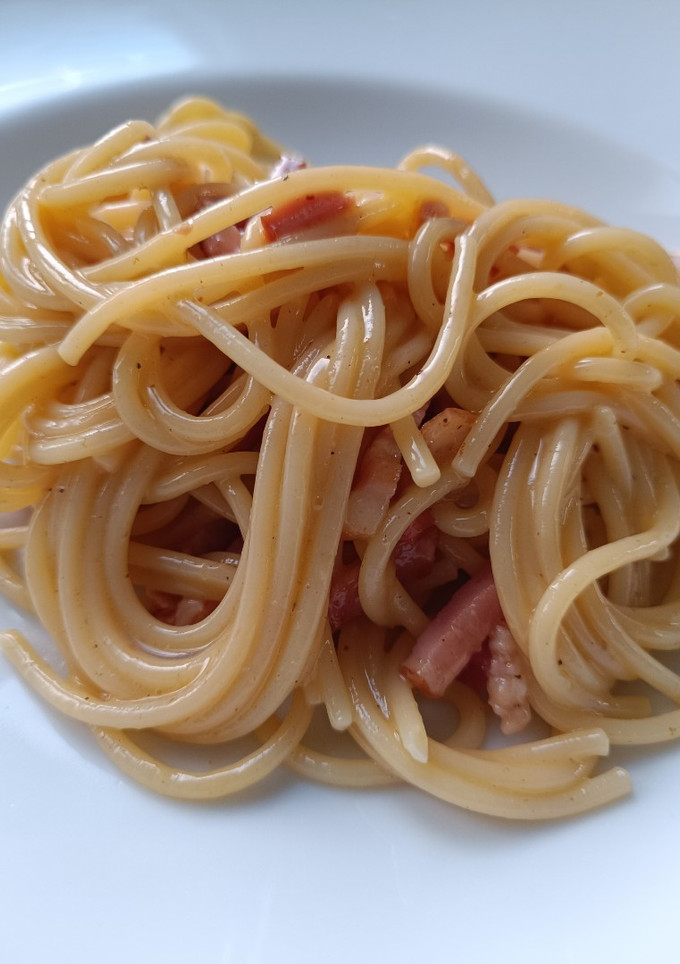 Una foto de Spaghetti a la carbonara