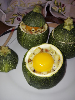 Una foto de Calabacines luna rellenos estilo carbonara