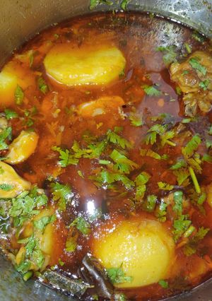 A picture of Chicken gravy.