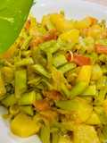 Aloo Gawar Phali ki sabzi