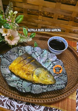 Gambar 26:9:26 - Kepala ikan susu goreng