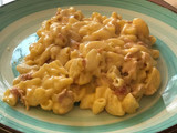 Macarrones con queso y panceta