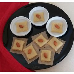 A picture of Almond & kaju burfi.