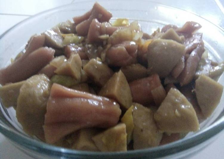 Bakso&sosis saus tiram super pedas