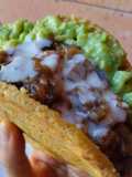 Arepa🫓 rellena de berenjenas🍆 en salsa de tomate🍅