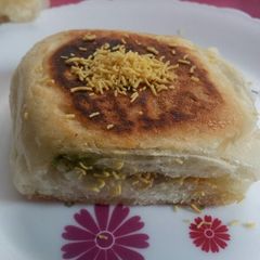 A picture of Kacchi Dabeli.