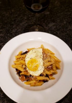 A picture of Penne Carbonarra.