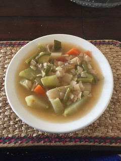 Una foto de Sopa de verduras estilo italiano (minestrone)