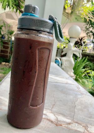 รูปของ Iced dark cocoa with honey malva nuts