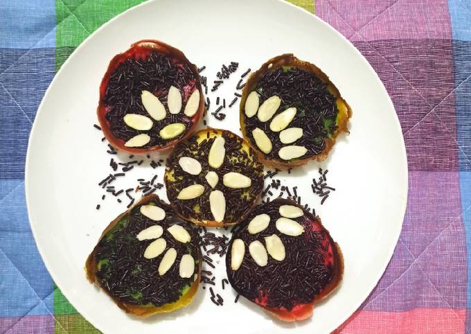 Martabak mini warna-warni