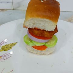 A picture of Mini Burger For Kids Lunch Lunch Box.