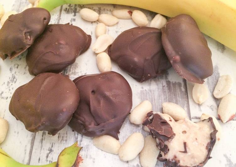 Easiest Way to Make 3 Ingredient Peanut Butter &amp; Banana Chocolate Bites