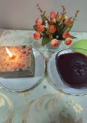 A picture of Strawberry and palm sauce.