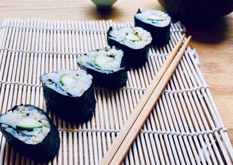 Recipe of Perfect Brown rice vegetable sushi with salt and lemon edamame beans🌱🍱