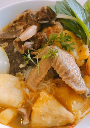 Hình của món Bún cà ri gà.