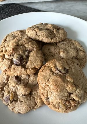 A picture of $250 Cookies.